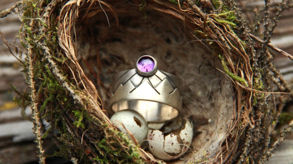 Bergring mit Amethyst | © Marlena Gerhart Schmuckgestalterin