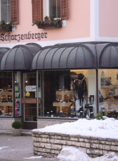 Aussenansicht  | © Schuhhaus Scharzenberger