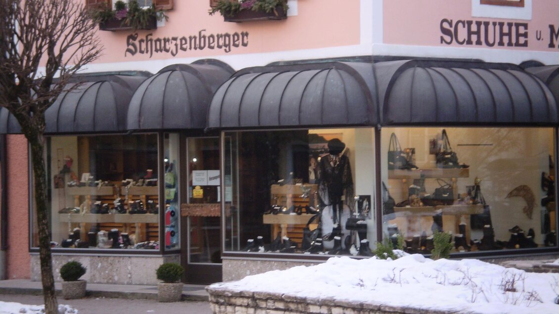 Aussenansicht  | © Schuhhaus Scharzenberger