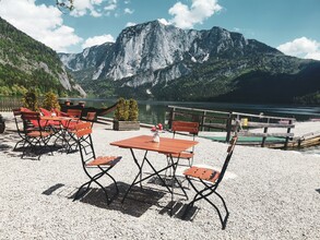 Seeloungewith a view of Lake Altaussee | © Theresa Schwaiger