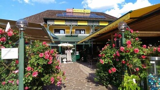 Lake Restaurant -Pizzeria Gruber_House_Eastern Styria | © Seerestaurant Gruber