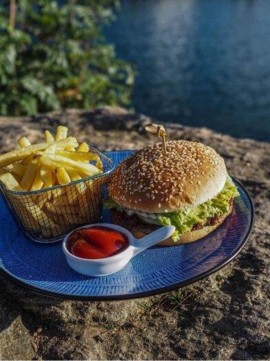Burger im Seestüberl | © Seestüberl auf der Hebalm | © Seestüberl auf der Hebalm