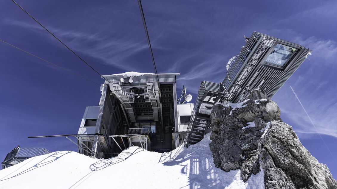 Bergstation auf fast 3000 Metern | © Johannes Absenger