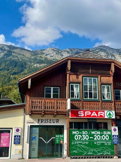 Exterior view, Spar Market, Grundlsee | © Bettina Scheck | Bettina Scheck | © Bettina Scheck