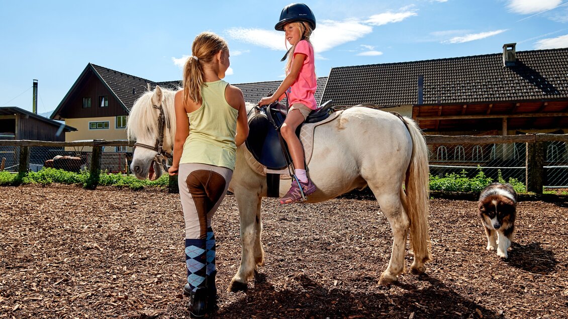 Reiten am Abenteuerhof | © Abenteuerhof Schiefer