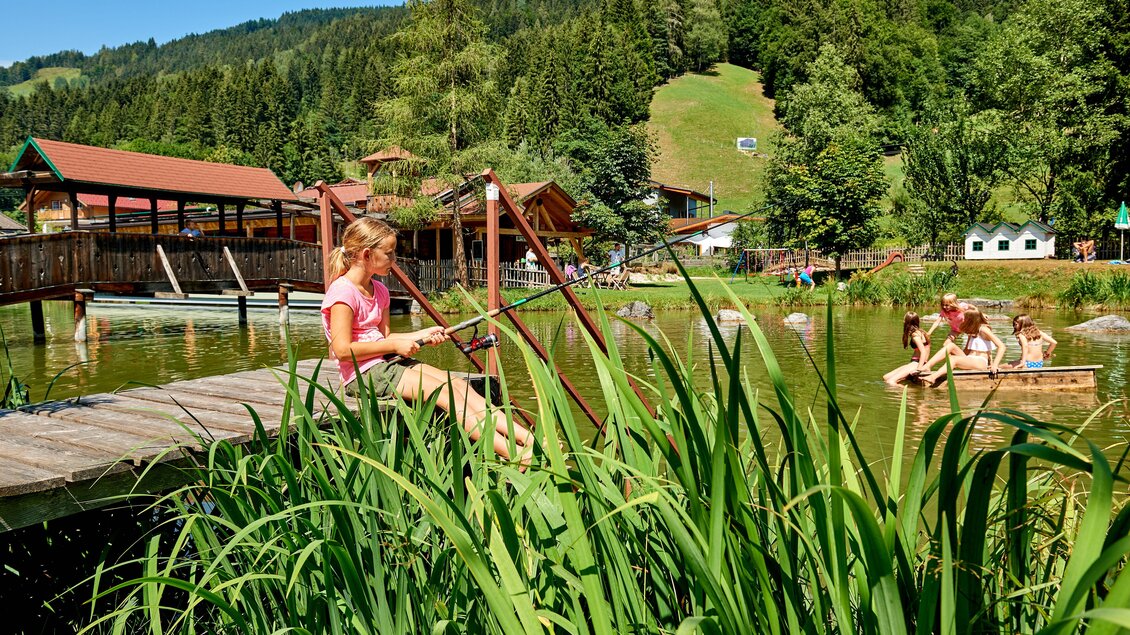 Fischen bei der Speckhütte | © Abenteuerhof Schiefer
