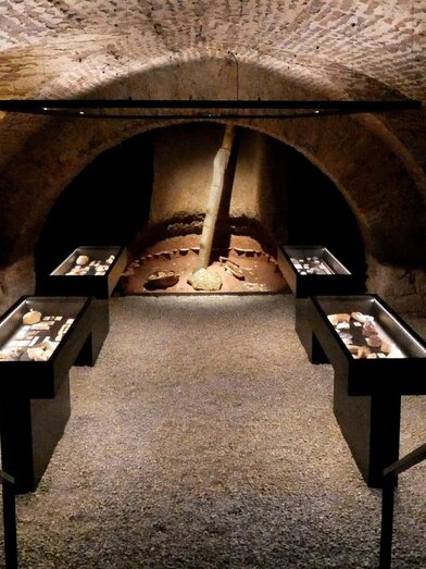 Ausstellung Stein.Zeit. im Kellergewölbe Stift Rei | © Stift Rein | © Stift Rein