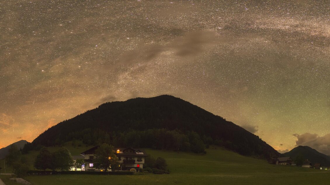 Nachthimmel mit Sölkstub´n | © Zoltán Kolláth