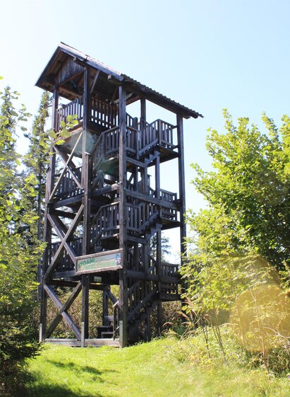 Stoani Weltturm_Aussichtsplattform_Almenland | Christine Pollhammer | © Oststeiermark Tourismus