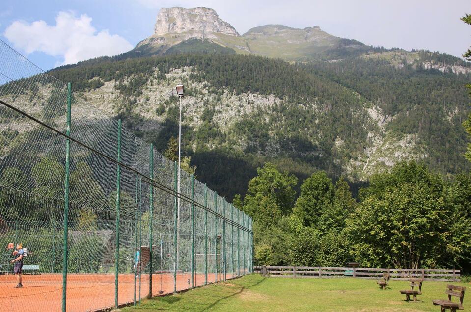 Tennisclub, Altaussee, Tennisplatz mit Loser | © Viola Lechner