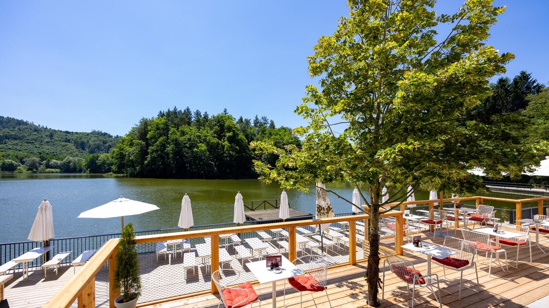 Thaler See Garten Terrasse Seeblick | © Region Graz, Harry Schiffer