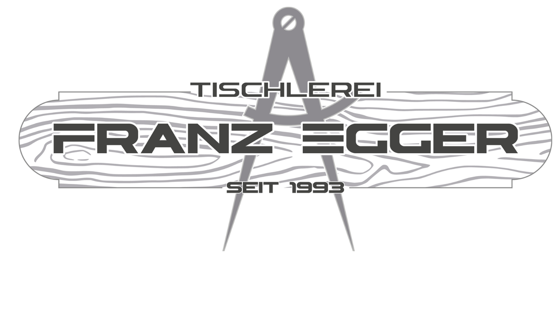 Ein schlichtes Logo der Tischlerei Franz Egger. Es zeigt den Firmennamen in modernen Buchstaben auf einem Holz-Hintergrund mit einem Zeichenwerkzeug. | © Tischlerei Egger