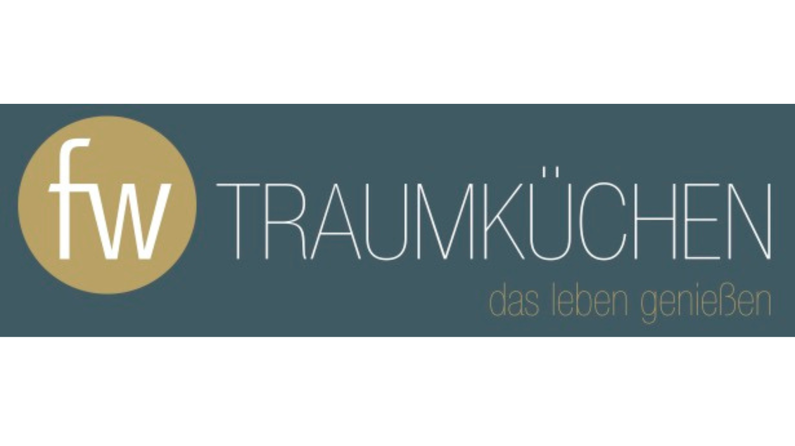 Ein modernes Logo von "fw TRAUMKÜCHEN". Der Slogan lautet "das leben genießen". | © fw Traumküchen