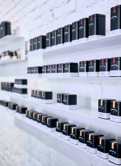 Gewürzregal im Van den Berg Store Graz | © Stefan Leitner