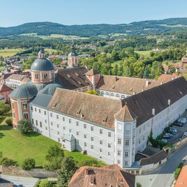 Veranstaltungszentrum_Schloss Pöllau_Oststeiermark | © Helmut Schweighofer