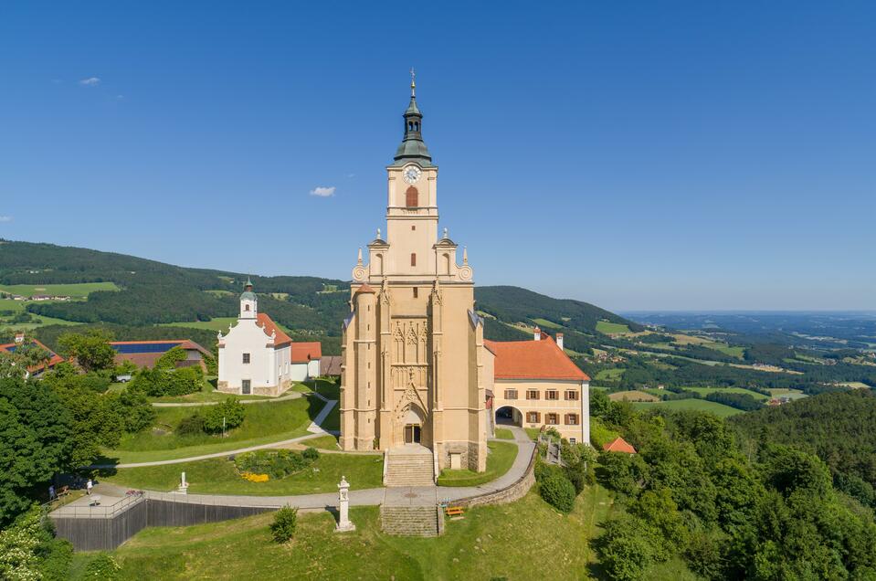 Pilgrimage Church Pöllauberg_aerial view_Eastern Styria | © Helmut Schweighofer