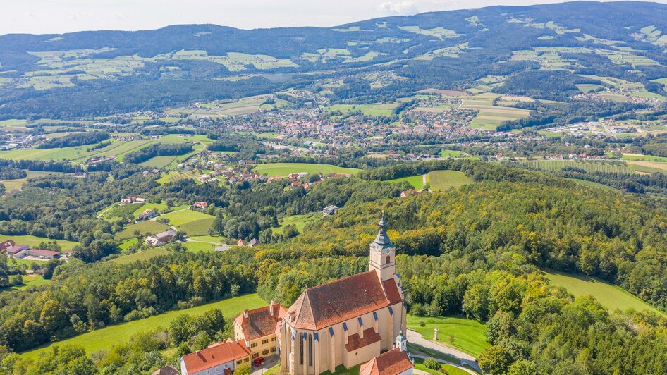 Pilgrimage church_aerial view_Eastern Styria | © Helmut Schweighofer