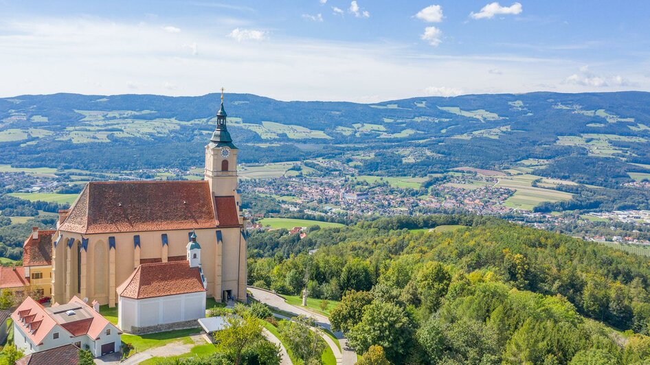 Pilgrimage church_aerial view_Eastern styria | © Helmut Schweighofer