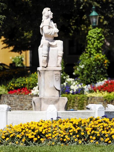 Walther Brunnen im Ortszentrum | TVB Bad Waltersdorf | © Bernhard Bergmann