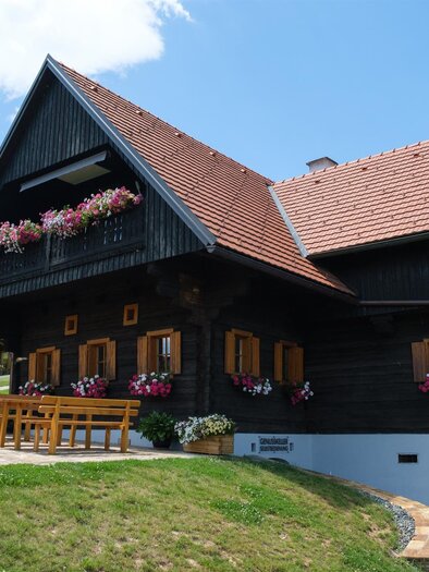 Sonnenterrasse vor dem Haus, Kastanienhof Klug | © Schilcherland Steiermark