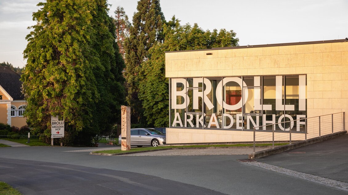 Weingut Brolli - Arkadenhof - Impressionen #2.6