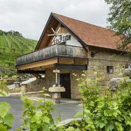 Weingut Pfeifer_aussen | © Weinhof Pfeifer