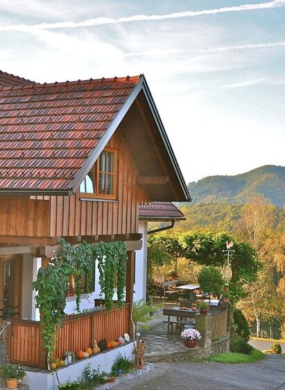 Weingut & Winzerzimmer Pronegg Hausansicht | © Weingut Pronegg l Sandra & Karl Pronegg | Sandra & Karl Pronegg | © Weingut Pronegg l Sandra & Karl Pronegg