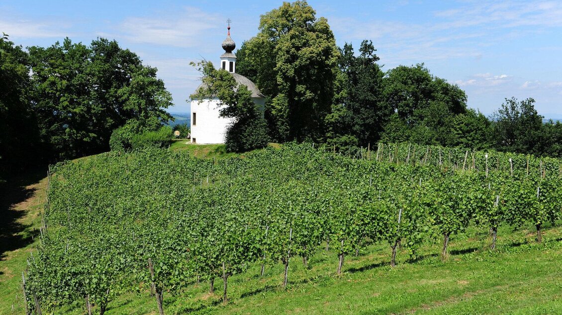 Kapelle und Lage vom Schlosskogel | © Schloss Kapfenstein