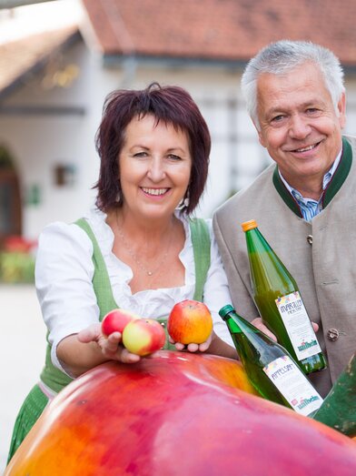 Wilhelm Spezialitäten_Pepi und Seppi_Oststeiermark | Alexandra Fotostudio | © Wilhelm Spezialitäten