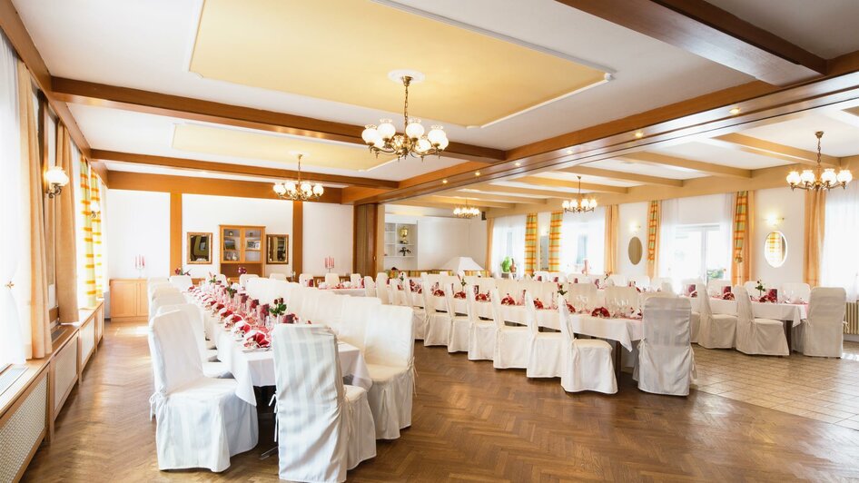 Hochzeitstafel im Hotel SCHILCHERLAND HOF | © Hotel & Restaurant SCHILCHERLAND HOF