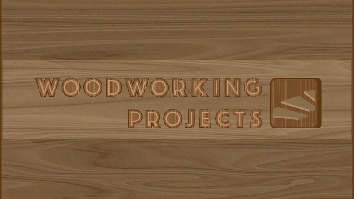 Ein Holz-Hintergrund mit dem Text „Woodworking Projects“ in einer klaren Schrift. Im rechten Bereich befindet sich ein ikonisches Element, das Werkzeuge darstellt. | © Rudolf Köberl