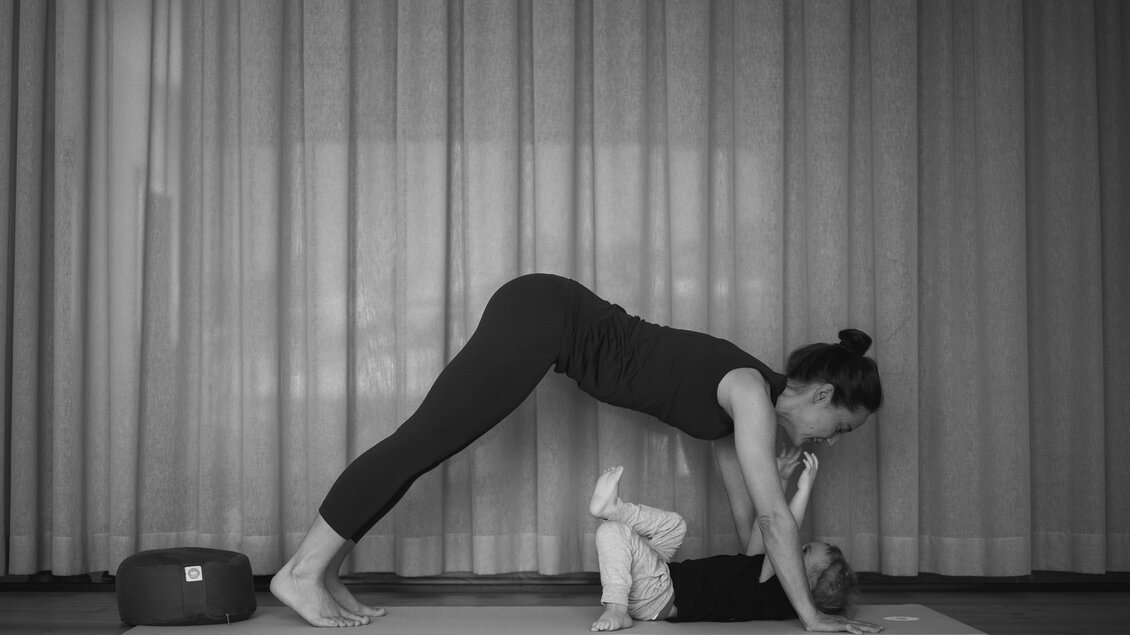 YOGA Frau:Sein mit Hannah Pilz | © BildWerk Fotografie, Stephanie Kirchgasser
