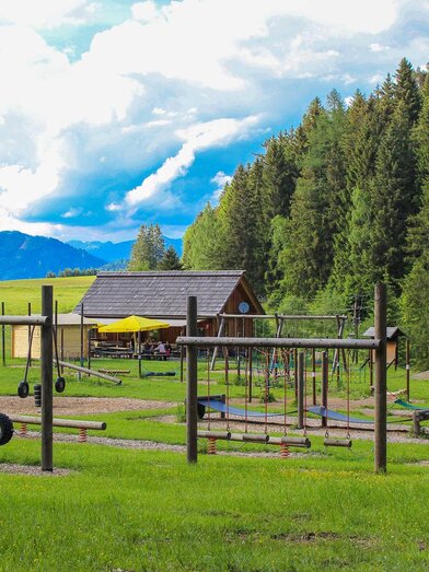 ZeckiLand - Spielplatz mit Motorikelementen | Anna Zechner | © Zecki's Hütte