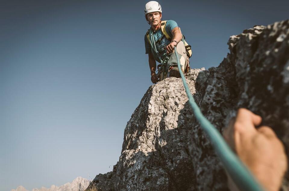 Gut gesichert unterwegs mit deinem Bergführer | © Stefan Leitner