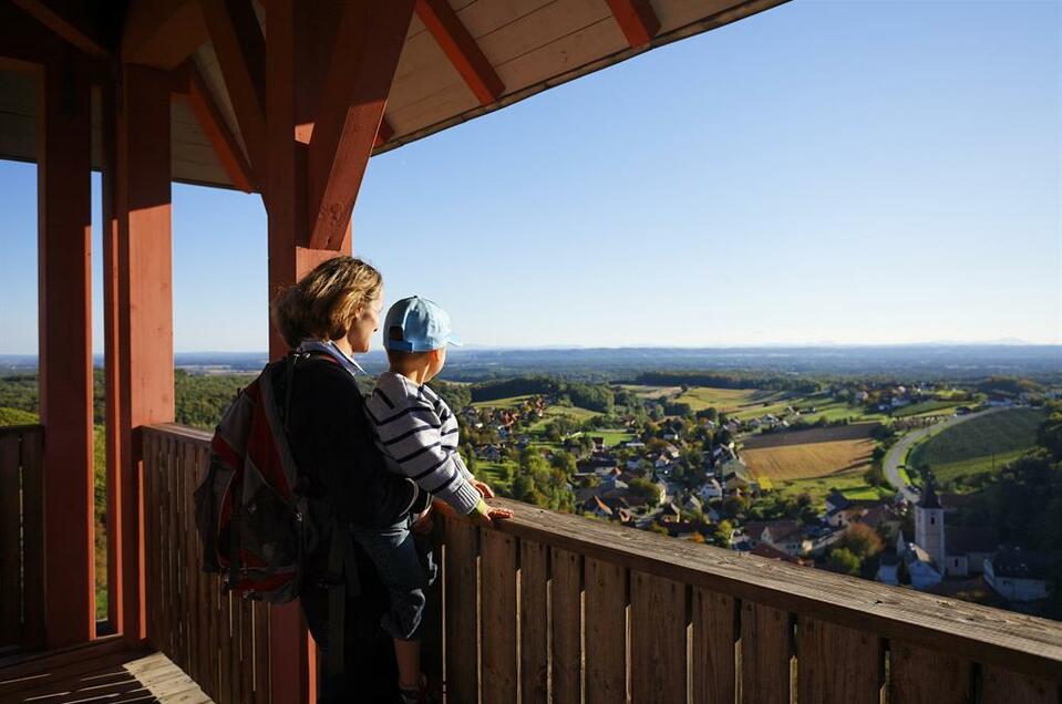 Ausblick vom Aussichtsturm der Burgruine | © B. Bergmann