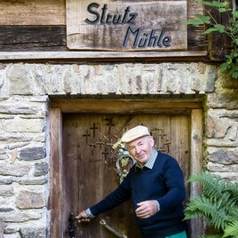 Mühlen-Peter und seine Strutz-Mühle im Schilcherla | © Die Strutz-Mühle
