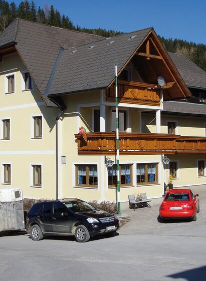 Dorfcafé-Riedl_Außenansicht | © Steirische Rucksackdörfer