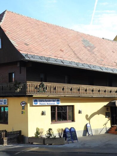 Gasthaus Edelschrotter Hof_Außenansicht | © Steirische Rucksackdörfer | © Steirische Rucksackdörfer