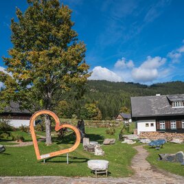 Geopark Glashütten mit Fotoherz | © TV Südsteiermark