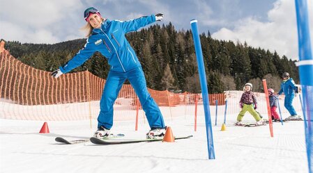 Erste Schwünge mit der Gesäuse Skischule | © Stefan Leitner | © Stefan Leitner