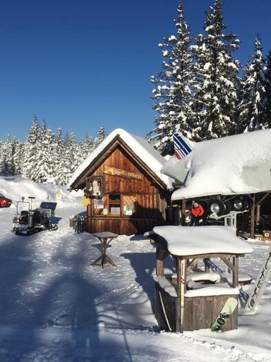 Gipfelhütte auf der Hebalm | © Kluflifte
