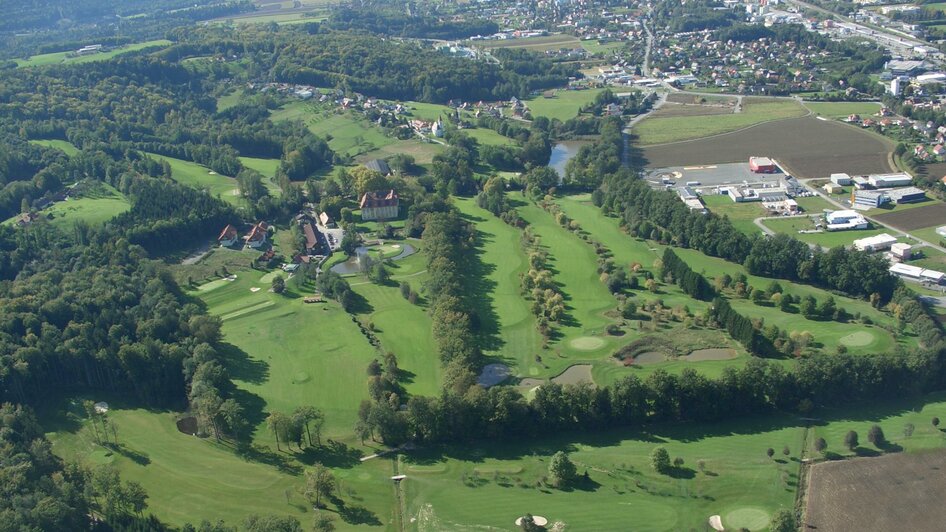 Die Golfanlage gegen Westen | © Golfclub Schloss Frauenthal