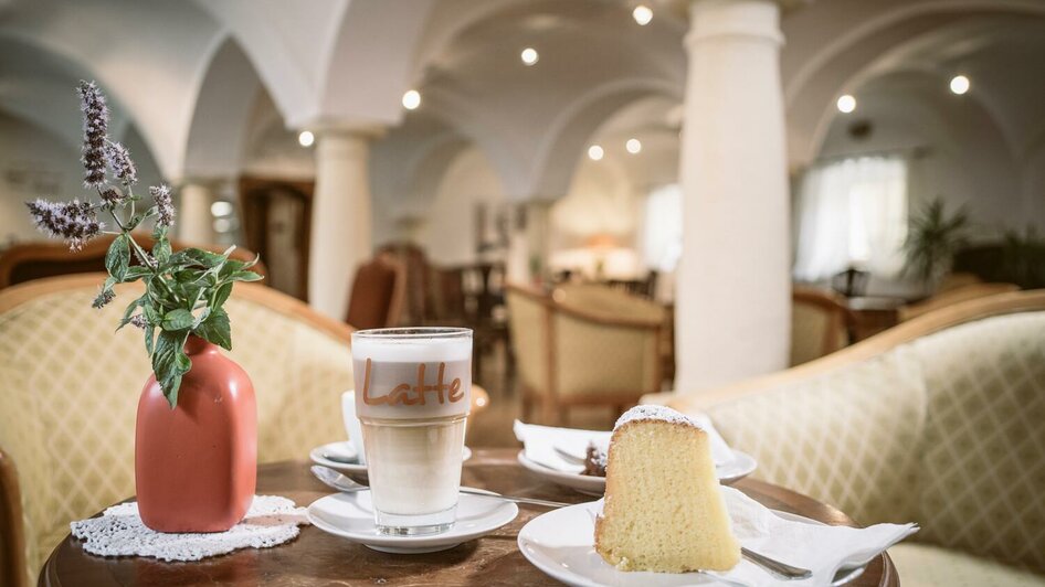 Kuchen & Kaffee aus dem Hofcafé | © Stefan Leitner