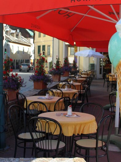 Kurcafé-Konditorei Lewandofsky-Temmel, Gastgarten | © TVB Ausseerland - Salzkammergut_Viola Lechner