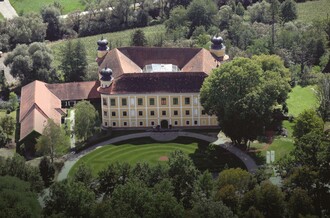 Schloss Gleinstätten aus der Vogelperspektive | © Schloss Gleinstätten