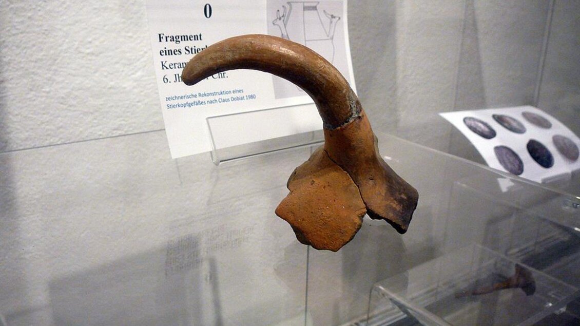 Museum Ligist_Fragment eines Stierkopfgefäßes | © Ingo Wundrak