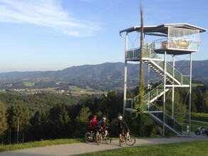 Panoramaturm Wein- & Genusswelt Garber | © Panoramaturm - Wollschweinwanderung Garber
