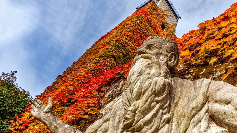 Pfarrkirche Lannach im Herbst | © Schilcherland Steiermark