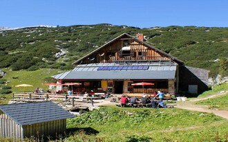 Pühringerhütte mit Terrasse | © Pühringerhütte