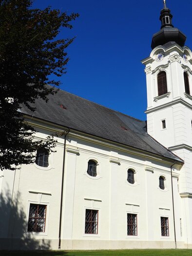 Stadtpfarrkirche Außen 2